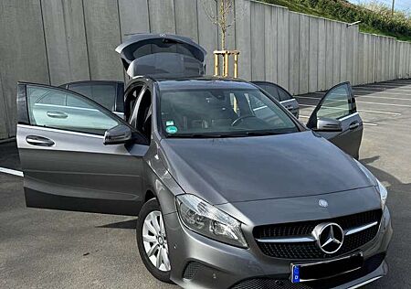 Mercedes-Benz A 180 BlueEFFICIENCY Edition