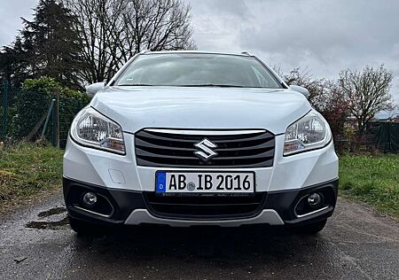Suzuki SX4 S-Cross 1.6 VVT 4x2 Club