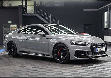 Audi RS5 2.9 TFSI tiptronic quattro CAM / NAVI / MASS