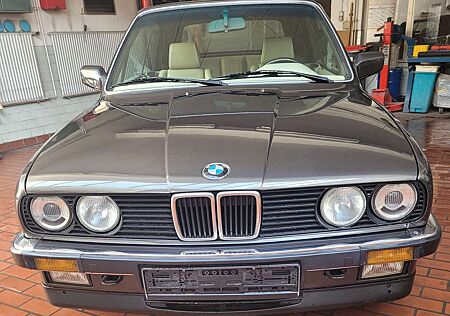 BMW 325i 325