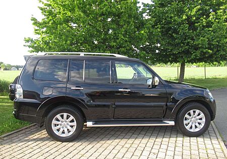 Mitsubishi Pajero 3.2 DI-D Intense (EURO 5)