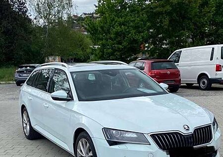 Skoda Superb Combi 2.0 TDI DSG Ambition