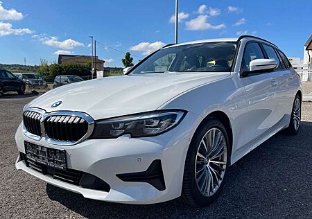 BMW 318 d Advantage°LIVE COCPIT°NAVI°LED°AHK°KAMERA°
