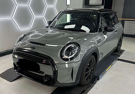 Mini Cooper S 3-TÜRER Essential Trim