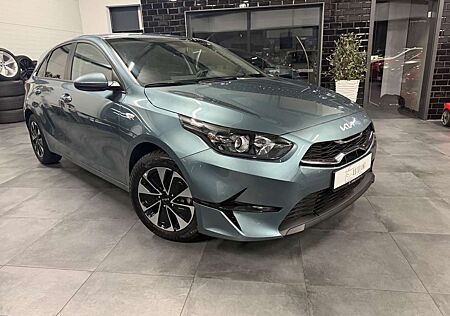 Kia Cee'd Ceed / 1.5 T-GDI