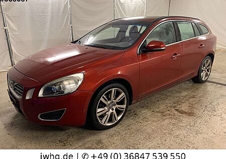 Volvo V60 Kombi Summum Xen 18" Navi Kam Glasd Memory