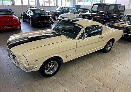 Ford Mustang Fastback , restauriert, Top Zustand