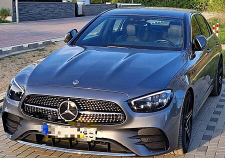 Mercedes-Benz E 220 d 9G-TRONIC AMG Line