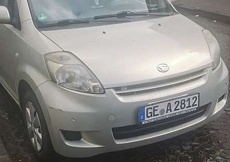 Daihatsu Sirion 1.0