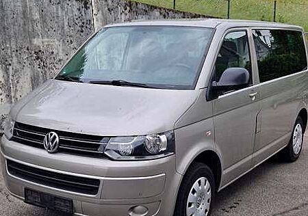 VW T5 Caravelle Volkswagen Lang Comfortline