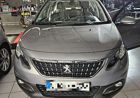 Peugeot 2008 gebraucht kaufen Peugeot 2008 PureTech 82 Allure