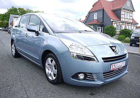 Peugeot 5008 Premium 150PS 7 S Pnorama HU Inspektion neu