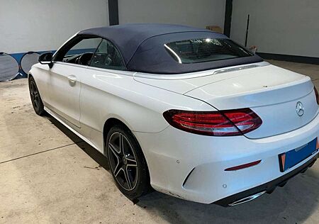 Mercedes-Benz C 180 CABRIOLET AMG LINE AIRSCARF NAV LED CAMERA