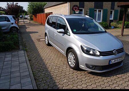 VW Touran Volkswagen 2.0 TDI DPF DSG Highline