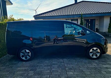 Hyundai Staria Prime Automatik 130kW *9-Sitze, 1.Hand*