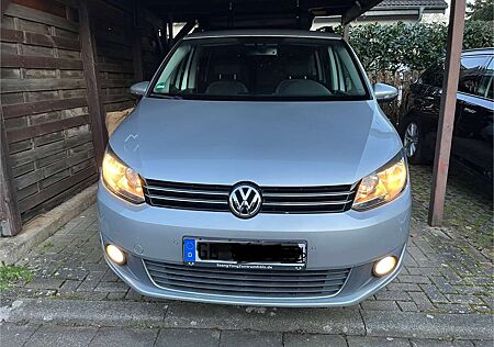 VW Touran Volkswagen 1.6 TDI DPF Comfortline