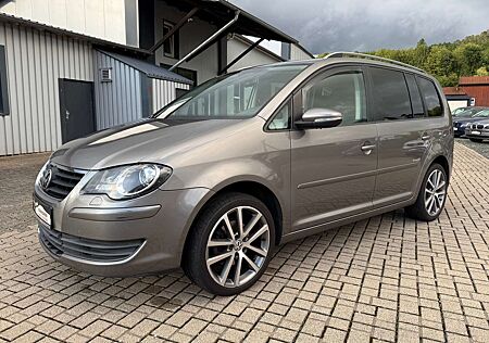 VW Touran Volkswagen 2.0 TDI 140PS Freestyle 7-Sitze -DSG-