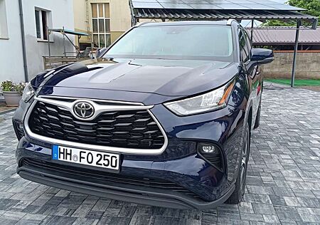Toyota Highlander 3.5L V6 300PS 8 SITZE