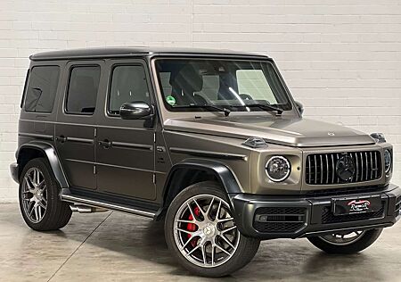 Mercedes-Benz G 63 AMG Mercedes-AMG G 63 MANUFAKTUR Monza grau magno