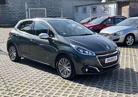 Peugeot 208 1,2i*Parkasst.*Panorama*Klimaauto.*Kamera*Navi*