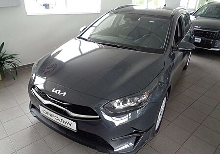 Kia Cee'd Ceed / Ceed SW SW 1.5 T-GDI DCT7 (48V M-H) Ultime Edition