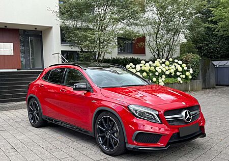 Mercedes-Benz GLA 45 AMG Performance 4Matic Panorama