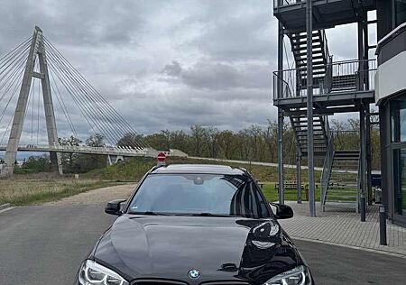 BMW X5 xDrive 30 d M Sport/Carplay/Soft Close/StandtHZ