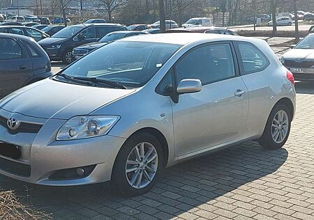 Toyota Auris 2.0 D-4D Life