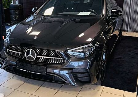 Mercedes-Benz E 300 AMG Night*4Matic*360°*Burmester**Mutibeam