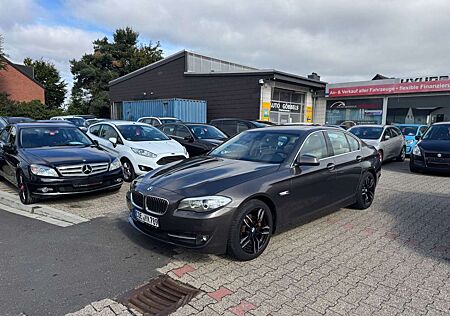 BMW 523 i Lim. Navi Leder XENON PDC TEXT LESEN!!!!!!