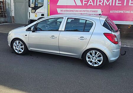 Opel Corsa D / AUTOMATIK / TÜV NEU