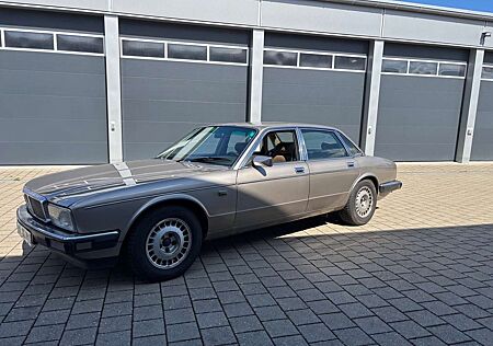 Daimler Other 3,5 l 145 kW