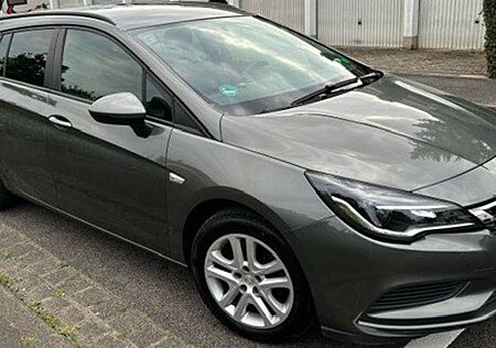 Opel Astra +1.6+D+(CDTI)+Sports+Tourer+Edition