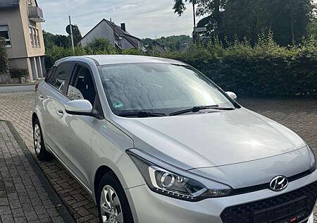 Hyundai i20 1.4 Automatik Trend