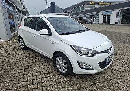 Hyundai i20 1.2 Sommer- Winterradsatz