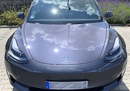 Tesla Model 3 ** LongRange RWD ** 620km **