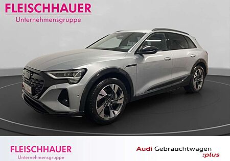 Audi Q8 e-tron 55 quattro advanced 300 kW LED HUD AHK Rückfahrkam