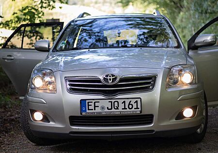 Toyota Avensis 2.2 D-CAT Combi Team