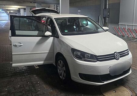 VW Touran Volkswagen 2.0 TDI SCR (BlueMotion Technology) DSG Com