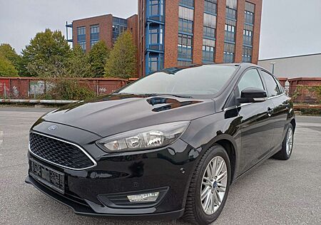 Ford Focus Lim. Cool & Connect 1.0 EcoBoost Nav/PDC