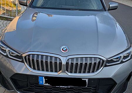 BMW 330e 330 Touring xDrive Aut. M-Sport, Harm. Kard., AHK