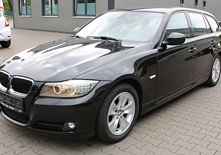BMW 320 i Touring Panorama/Xenon/Navi/SHZ/PDC