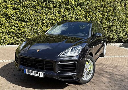 Porsche Cayenne E-Hybrid Pano Privacy AHK Approved bis 2.11.26