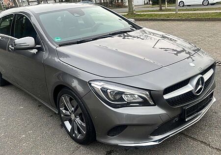 Mercedes-Benz CLA 250 4Matic/2Hand/Scheckheft/Pdc/Shz/