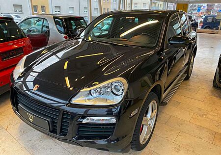 Porsche Cayenne Turbo/Navi/Xen./AHK/SHZ/S.Dach/PDC/