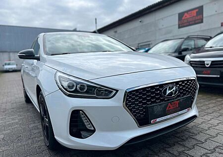 Hyundai i30 Intro 1.0, Navi, Kamera, 1.Hand,PDC,Garantie