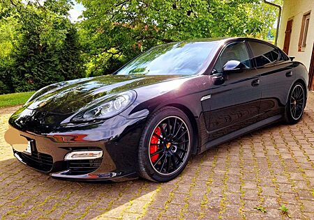 Porsche Panamera Turbo PDK
