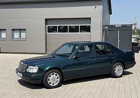 Mercedes-Benz E 200 - W124 - Limousine