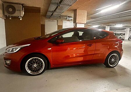 Kia Pro_ceed ProCeed / pro_cee'd pro Ceed 1.6 CRDi 128 Aut.