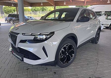 Alfa Romeo Junior Elettrica 115 kW Wärmepumpe, 18-Zoll, 10,25-Zoll-D